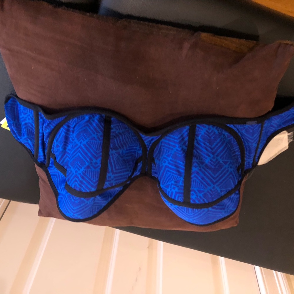 Cleo panache bathing suit top no strap any black one will do.  New no tags.